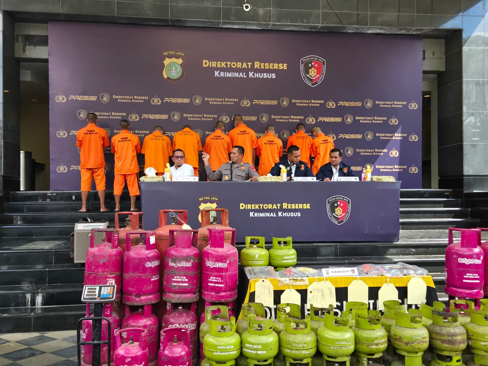 Polisi Ungkap Kasus Pengoplosan Gas Elpiji di Bekasi dan Jakarta
