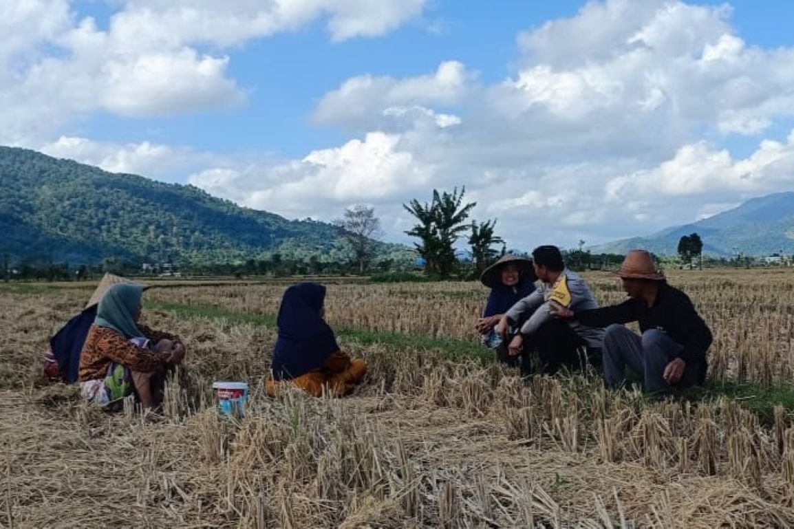 Kolaborasi Polisi dan Warga Babussalam Perkuat Swasembada Pangan
