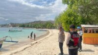Upaya Polsek Sekotong Ciptakan Wisata Aman di Pantai Elak-Elak Lombok Barat